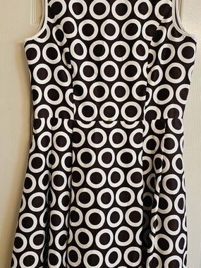 Sleeveless Brown and White Circle-Print Dress